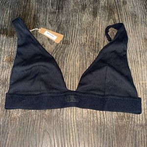 Skims Bralette NWT 🖤‼️